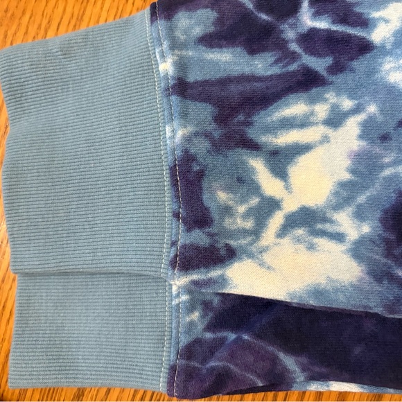 Old Navy Blue and White Tie-Dye Pants - Picture 3 of 3